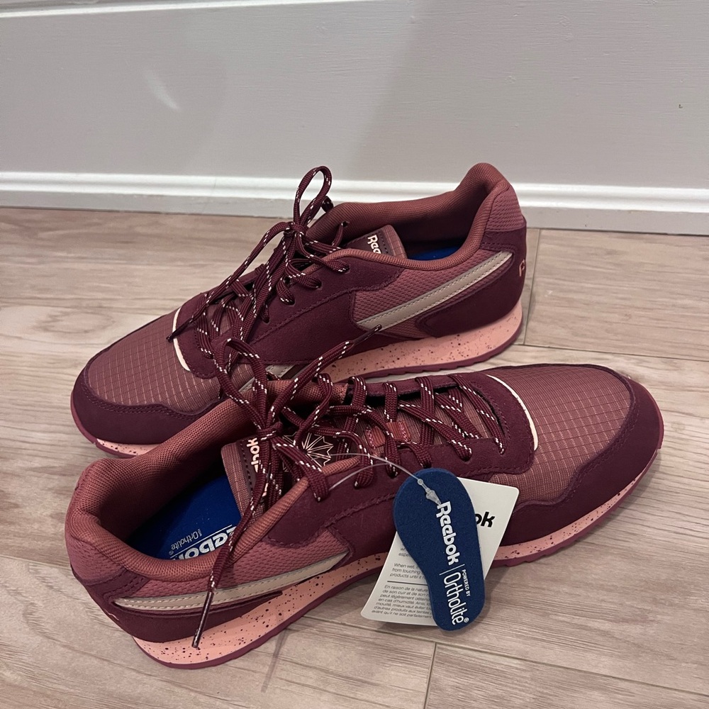 Reebok Women’s Maroon Athletic Shoes